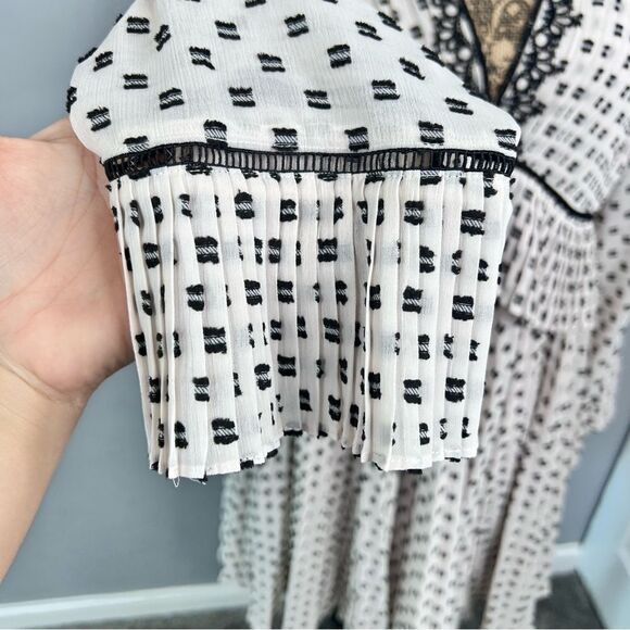 Sz M Chelsea & Violet White& Black Dress $79 MSRP - Picture 14 of 17